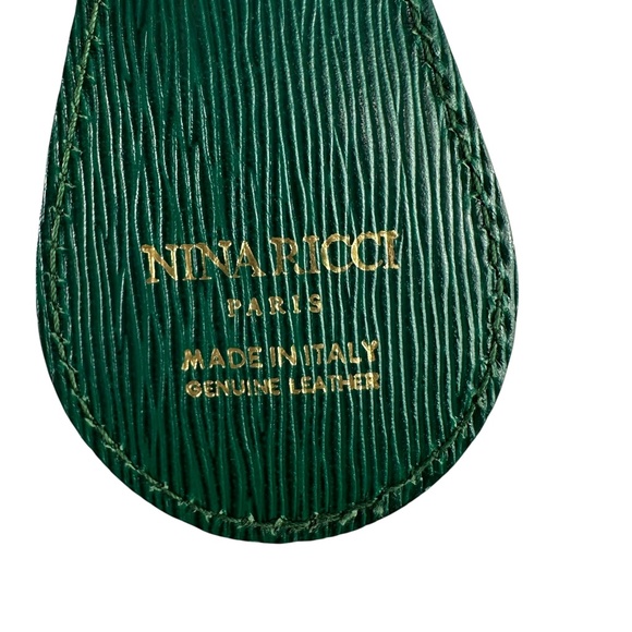 Genuine vintage Nina Ricci Green Leather Key Ring Keychain Purse Charm - Picture 3 of 4